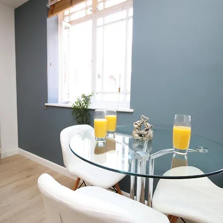 Old 13 By Mgroupsa Apartment *